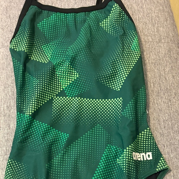Arena Women’s Swimsuit NWT Size 34 - Picture 1 of 5